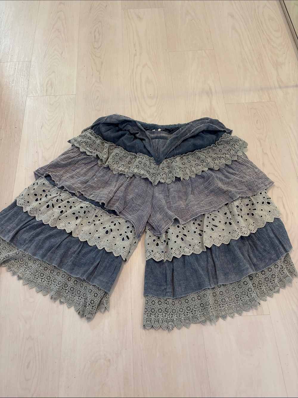 Oli & Hali Layered Ruffle Lace-Trim  coulotes in Denim Blue and Light Gray . L